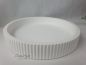 Preview: Runder Dekoteller in Rillenoptik - mit hohem Rand in weiß - Kerzenteller