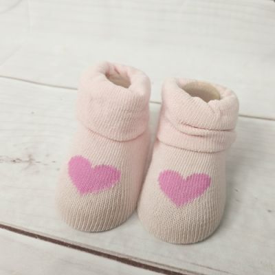 Babyschuhe in rosa mit Herz zum Dekorieren - Basteln