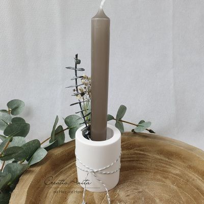 Handgemachter Kerzenhalter 2in1 - Stabkerzen- und Teelichthalter mit Kerze - dekoriert weiß-braun