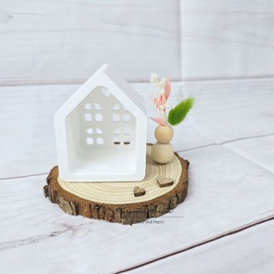 Lichthaus -Herz- dekoriert auf Holzscheibe -ROSA-