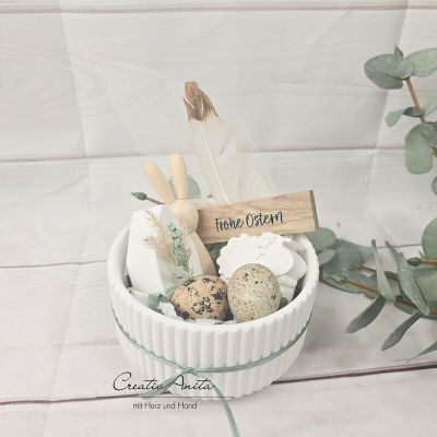 Preview: Schale befüllt mit Holzhase und Betonhaus - liebevoll dekoriert