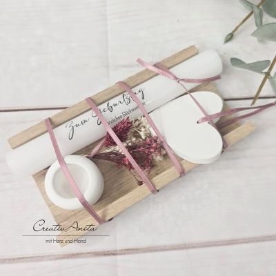 Preview: Geburtstagsgeschenk mit Herz-Anhänger aus Beton