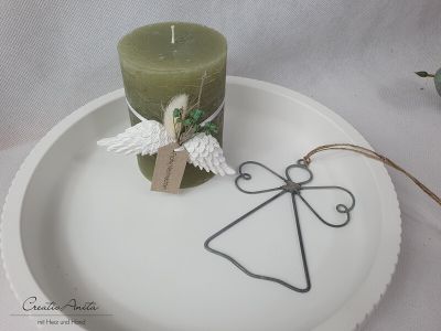 Runder Dekoteller in Rillenoptik - mit hohem Rand in weiß - Kerzenteller