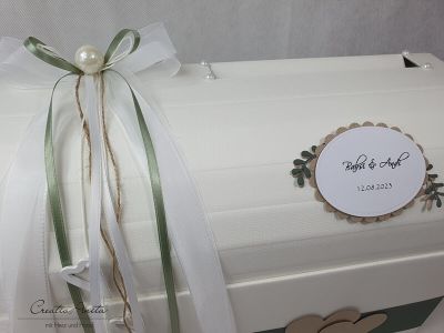 Briefbox Truhe DUNKELGRÜN-BRAUN mit Holzherzen und Perle - Hochzeit Kartenbox