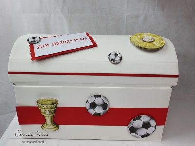 Erinnerungsbox Schatztruhe Truhe FUßBALL - Pokal - Meisterschale zum Kindergeburtstag, Schulanfang - Geschenkbox -personalisiert-