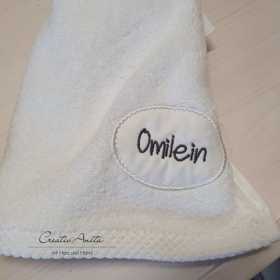 Handtuch in weiß mit Motiv -Omilein-