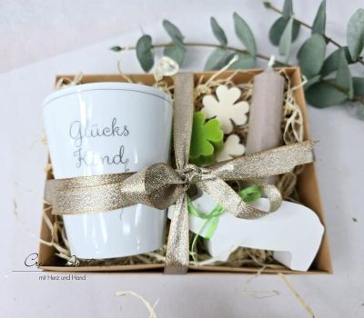 Geschenkbox mit Glückskind-Tasse - Kerzenhalter