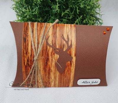 Geschenkverpackung -Pillowbox- Holzoptik mit Hirsch in Braun