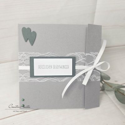 Glückwunschkarte zur Hochzeit - Edel mit Spitzenband - grau-grün