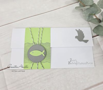 Gutschein- oder Geldgeschenkverpackung in Weiß-Grün-Grau mit Fischen