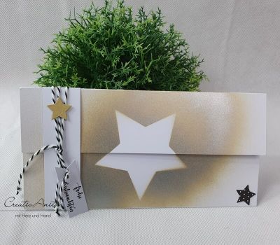 Gutschein- oder Geldgeschenkverpackung zu Weihnachten - Weiß-Gold mit Sternen