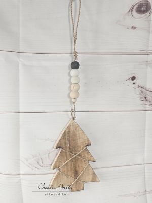 Holzbaum mit Holzperlenkette zum Aufhängen
