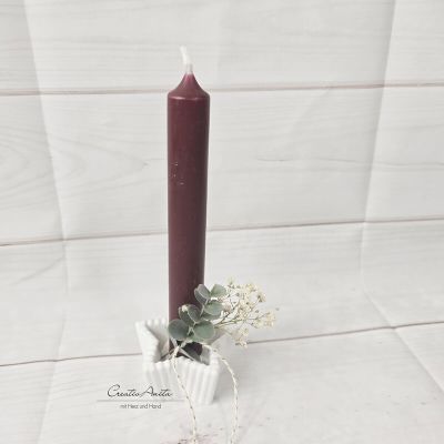 Stabkerzenhalter in Sternform mit Rillenoptik - Eukalypthus und Schleierkraut dekoriert -bordeaux-