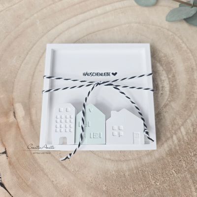 Preview: Handgemachte Schale bestückt mit Häuser in weiß-mint - quadratisch