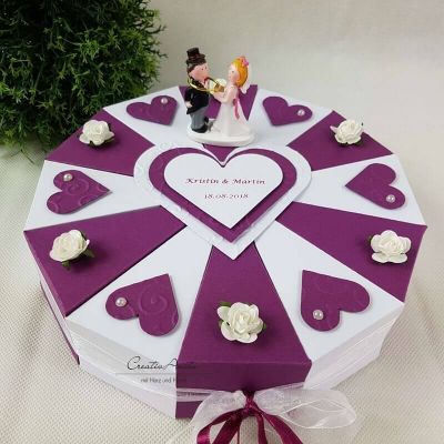 Preview: Schachteltorte mit Herzen & Röschen - Geldgeschenk Hochzeit VIOLETT
