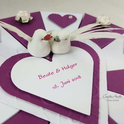 Preview: Schachteltorte mit Herzen & Röschen - Geldgeschenk Hochzeit VIOLETT