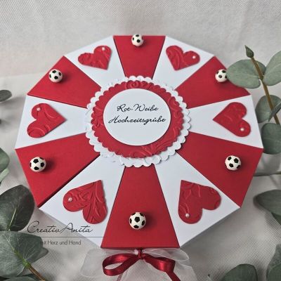Schachteltorte - Geschenk zur Hochzeit - Fußballtorte ROT-WEISS