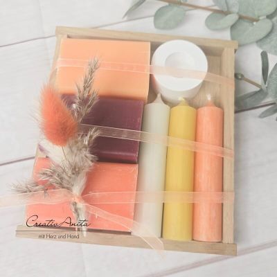 Seifengeschenk mit Kerzen und Kerzenhalter - Trockenblumen dekoriert - FRUCHTIG