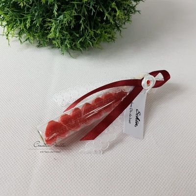Gastgeschenk im Reagenzglas befüllt mit 5 Seifenherzen GRANATAPFEL