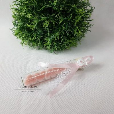 Gastgeschenk im Reagenzglas befüllt mit 5 Seifenherzen MAGNOLIE