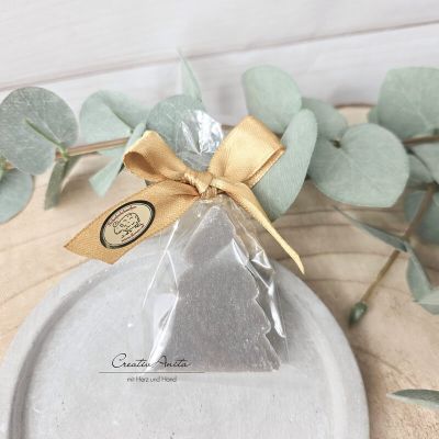 Tannenbaum aus Schafmilchseife - Weihnachtsbaum - verpackt - CHRISTROSE - grau