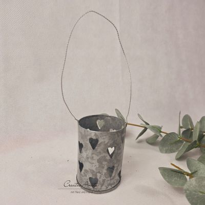 Metallwindlicht mit Herzen zum Aufhängen
