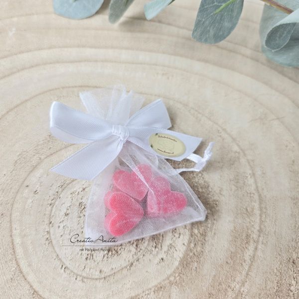Gastgeschenk - Kundengeschenk mit 3 Seifenherzen LOTUS - helles Pink - Fix & Fertig