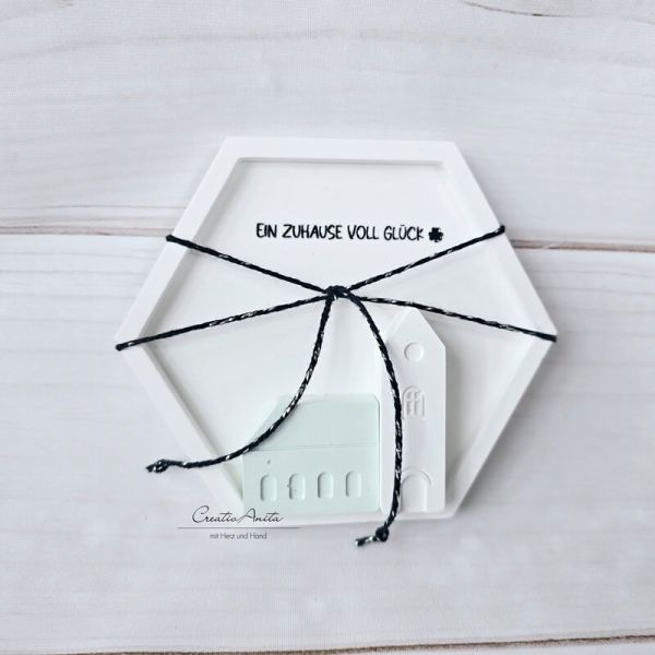 Handgemachte Schale bestückt mit Häuser in weiß-mint - 6-eck