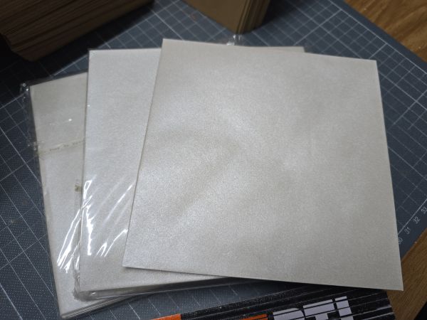 20 St. Briefumschläge in perlmutt creme - quadratisch