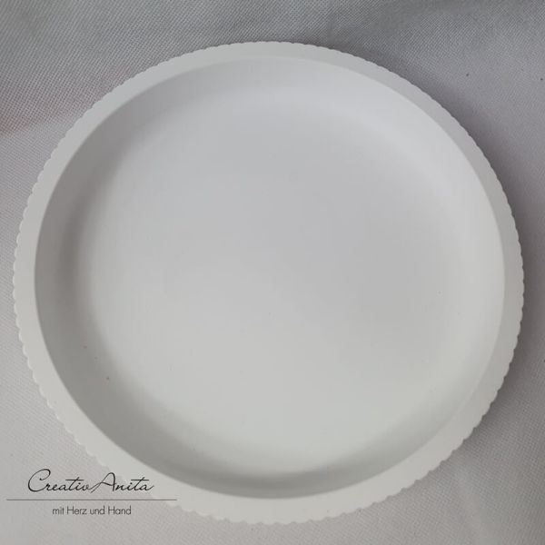 Runder Dekoteller in Rillenoptik - mit hohem Rand in weiß - Kerzenteller