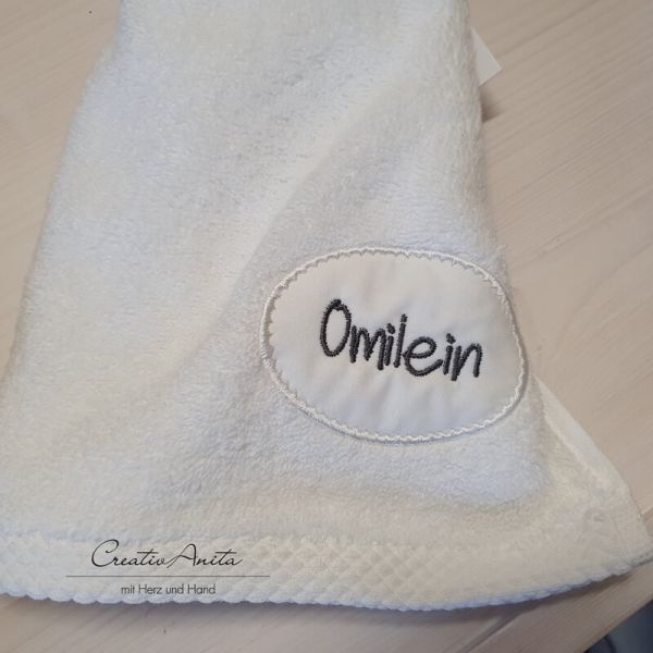Handtuch in weiß mit Motiv -Omilein-