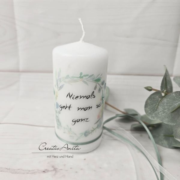 Gedenkkerze - Trauerkerze - Erinnerungskerze - Blätterkranz mit Spruch