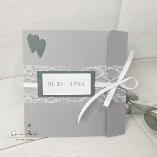 Glückwunschkarte zur Hochzeit - Edel mit Spitzenband - grau-grün