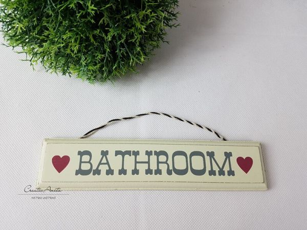 Holzschild Bathroom im Landhausstil