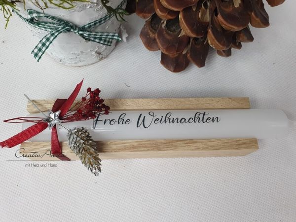 Geschenkkerzen - Stabkerze mit Spruch - "Frohe Weihnachten" weihnachtlich dekoriert in Holzbox