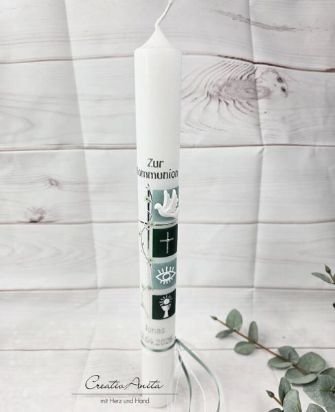 Kommunionkerze Quadrate mit Waldgrün-Grün-Grau-Eukalypthus mit christlichen Symbolen