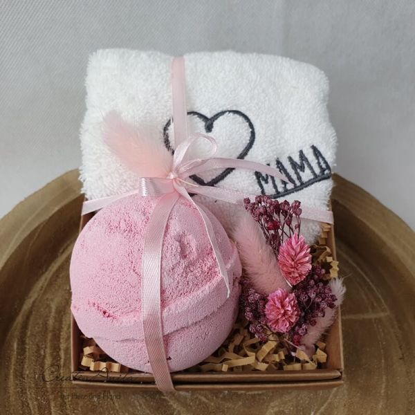 Geschenkset MAMA mit hochwertiger Badekugel Rose, Wohlfühlpaket mit Trockenblumen dekoriert