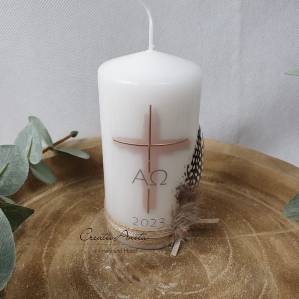 Osterkerze 2024 - Geschenkkerze - Kerze Kreuz mit Roségold und Feder dekoriert