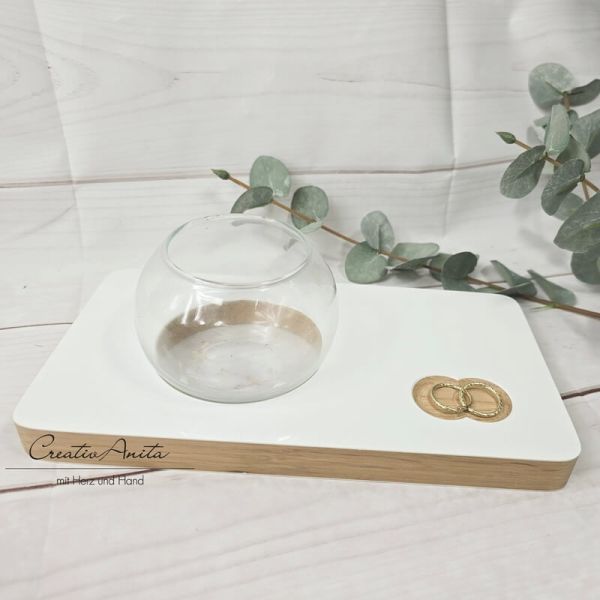 Ringkissen aus Holz mit bauchiger Vase - weiß-braun