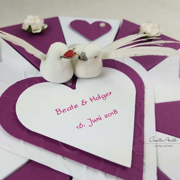 Schachteltorte mit Herzen & Röschen - Geldgeschenk Hochzeit VIOLETT