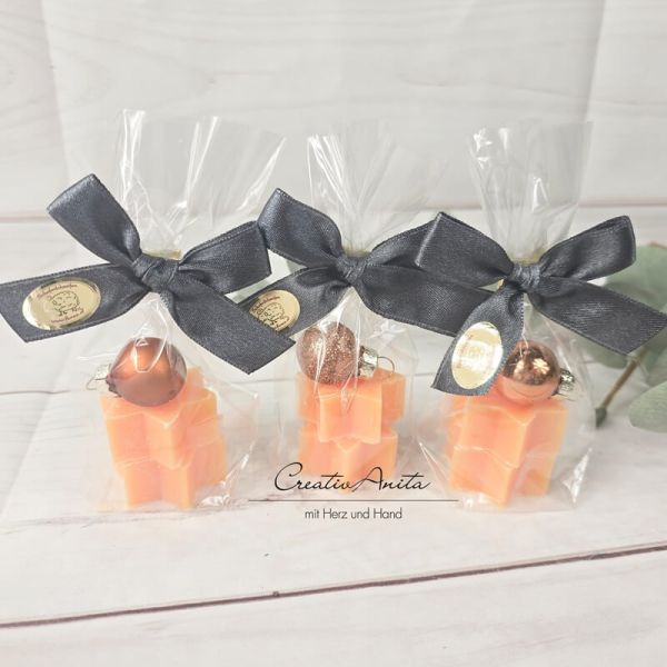Seifensterne ORANGE - mit Weihnachtskugel dekoriert - Mitbringsel