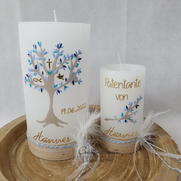 Taufkerze Rustikkerze mit Lebensbaum und christlichen Symbolen weiß-blau-taupe