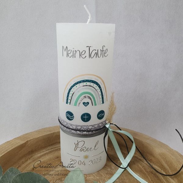 Taufkerze Rustikkerze mit Regenbogen verziert weiß-petrol-mint-silber