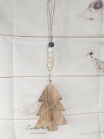 Holzbaum mit Holzperlenkette zum Aufhängen