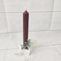 Stabkerzenhalter in Sternform mit Rillenoptik - Eukalypthus und Schleierkraut dekoriert -bordeaux-