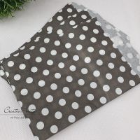 50 St. Papiertüten - Flachbeutel SCHWARZ-WEIß mit Punkte 13x17 cm