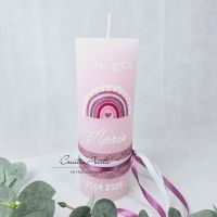 Taufkerze Rustikkerze mit Regenbogen und Herzen -rosa-beere-weiß- verziert  mit/ohne Teelichteinsatz